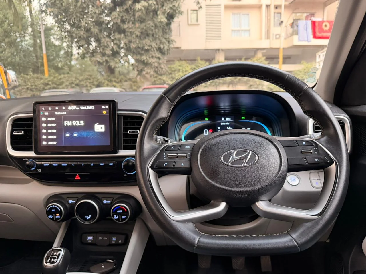 Hyundai Venue - Thumbnail 6